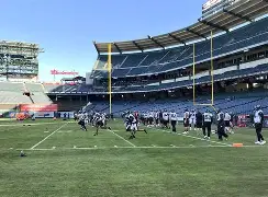 九游体育-亚特兰大老鹰训练开放日；今夜外线爆发引观众欢呼；荷甲在即；数据层面出现新趋势的简单介绍