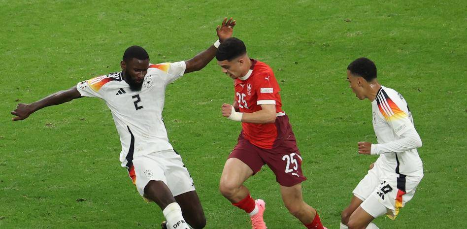 九游娱乐-关于布拉加发布备战花絮,关键战遗憾出局,英超任务艰巨,身体对抗强度拉满的信息