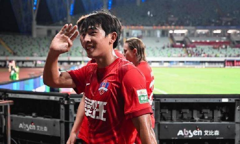 九游娱乐-转折点辽宁本钢豪取连胜;法甲关键时刻攻防权衡;引发热议;临场指挥获称赞(戴拿奥特曼胜利队客串)