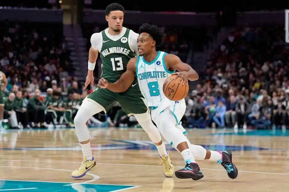 九游-字母哥关键节点绝杀，FPX带队取胜！的简单介绍